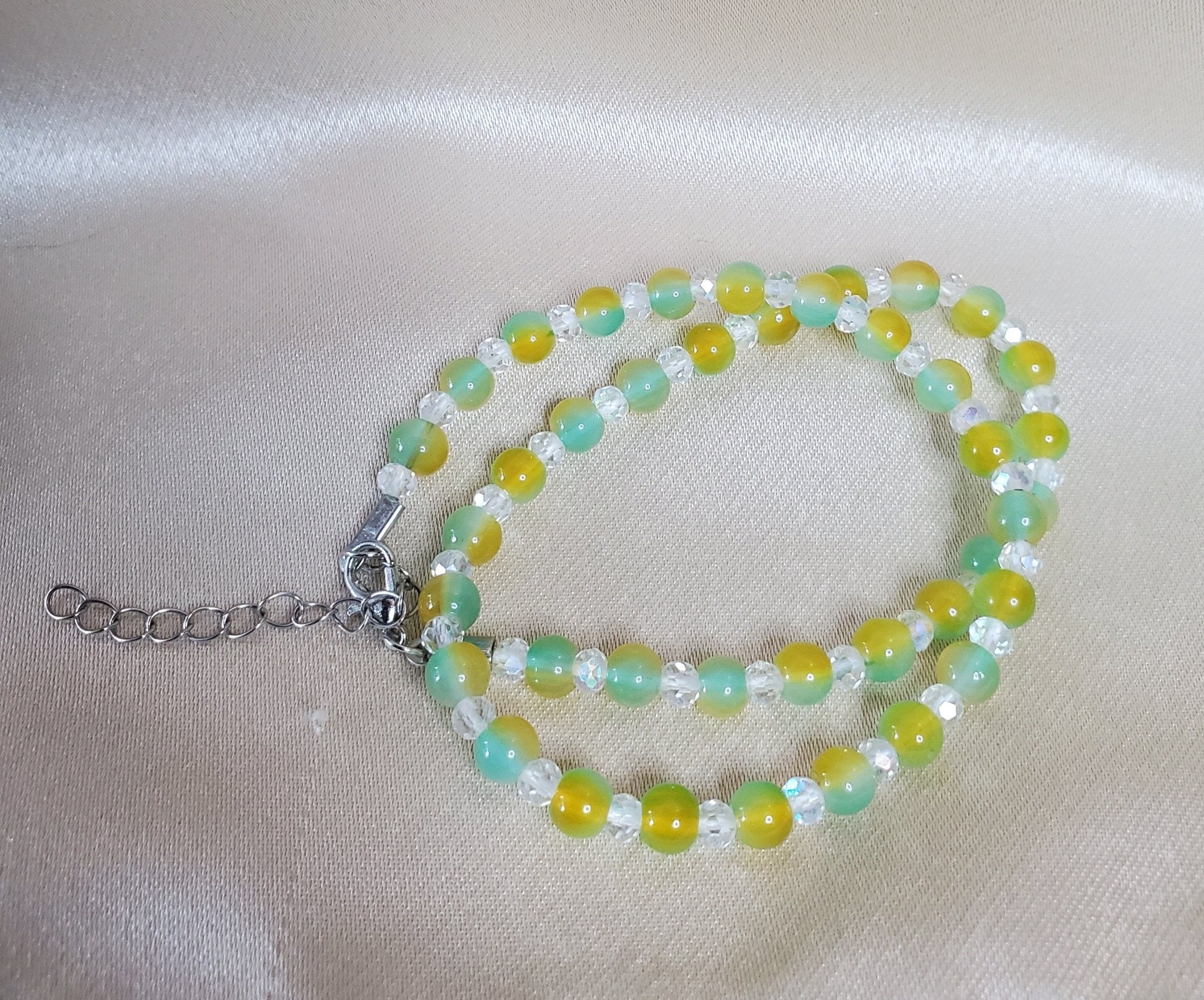 14" Summertime lime green, lemon and clear glass beads necklace. - Arts & Scraps