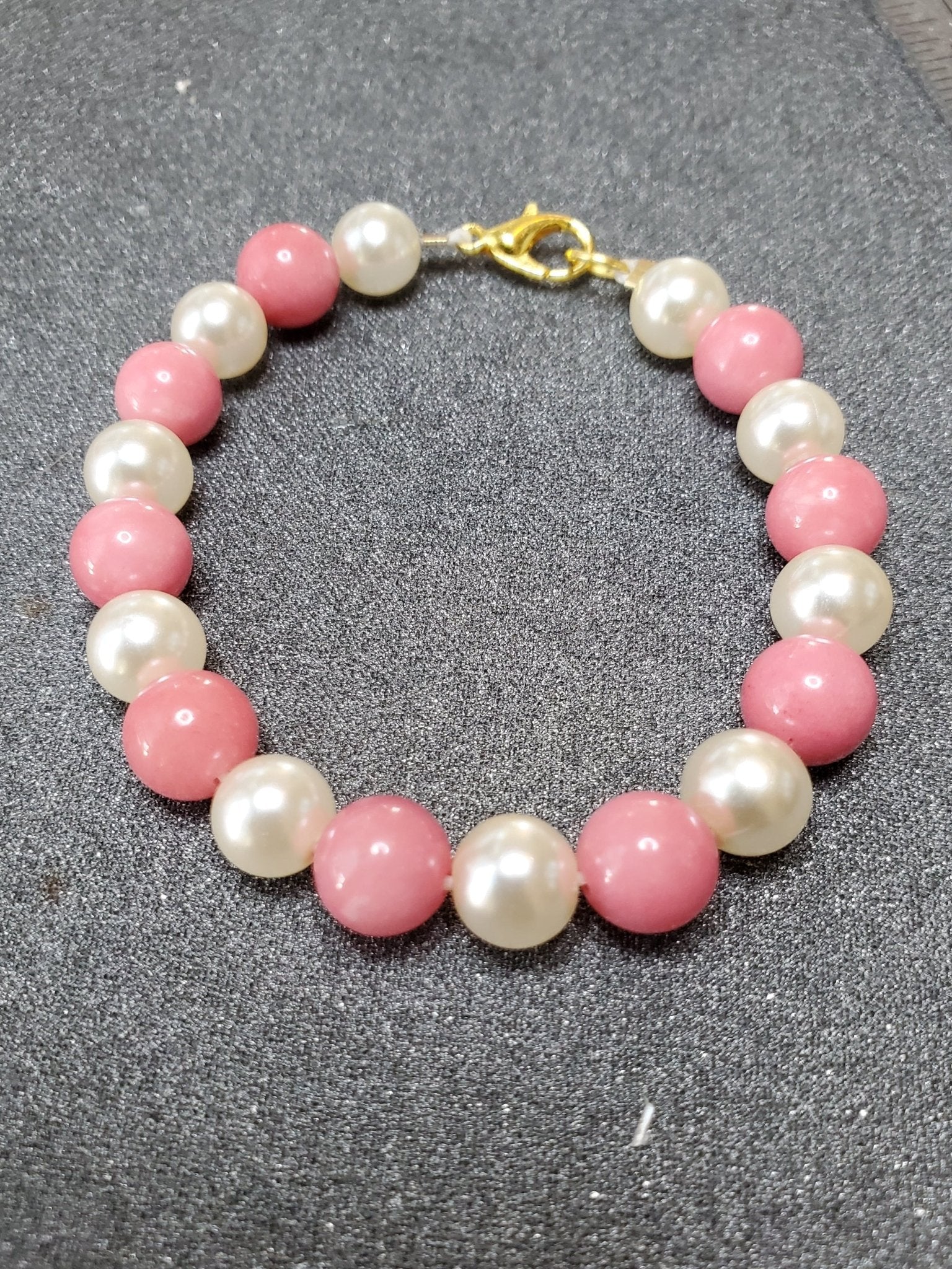 Beautiful and fun pearls and glass beads bracelet - Arts & Scraps