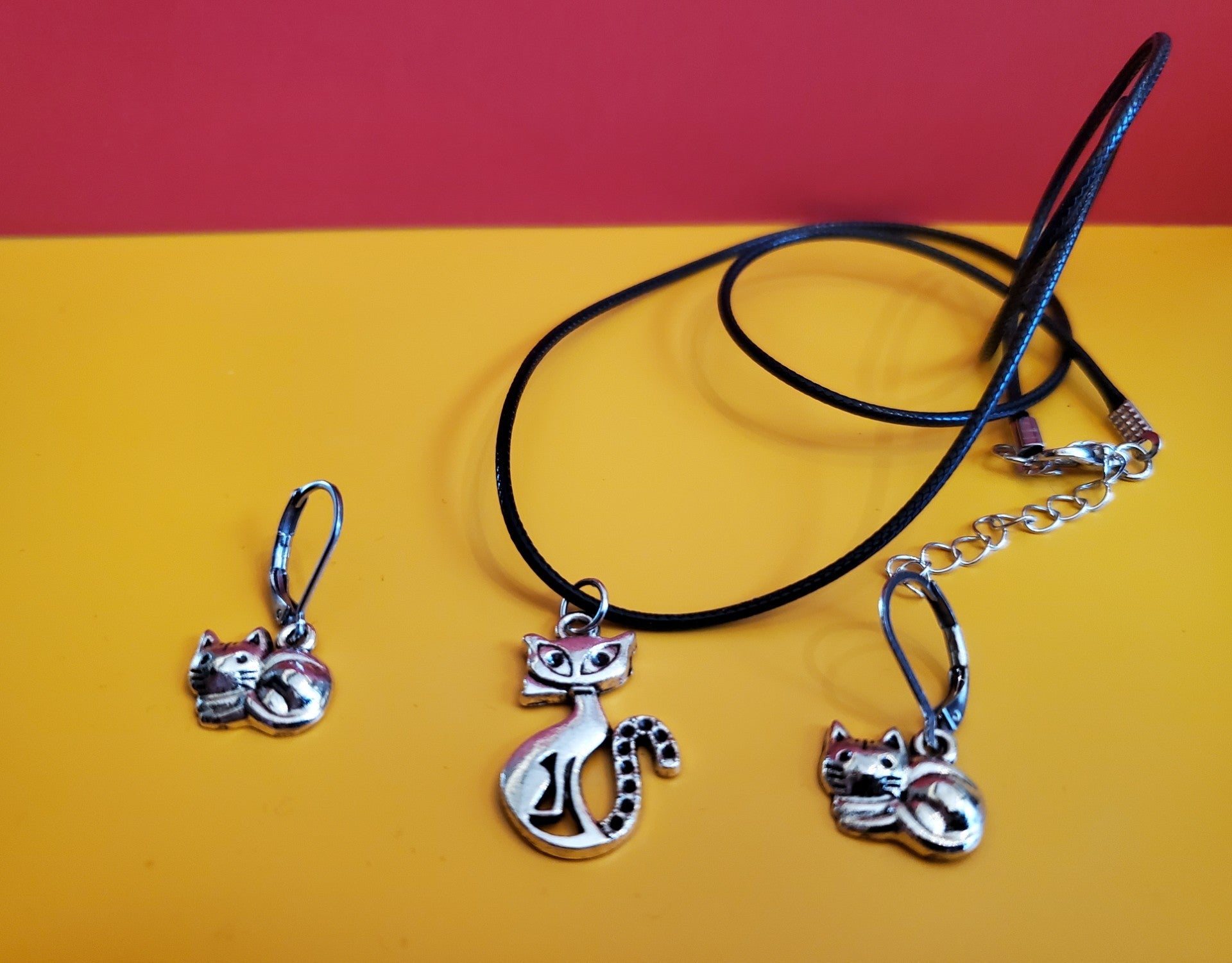 Earrings and Necklace - Arts & Scraps