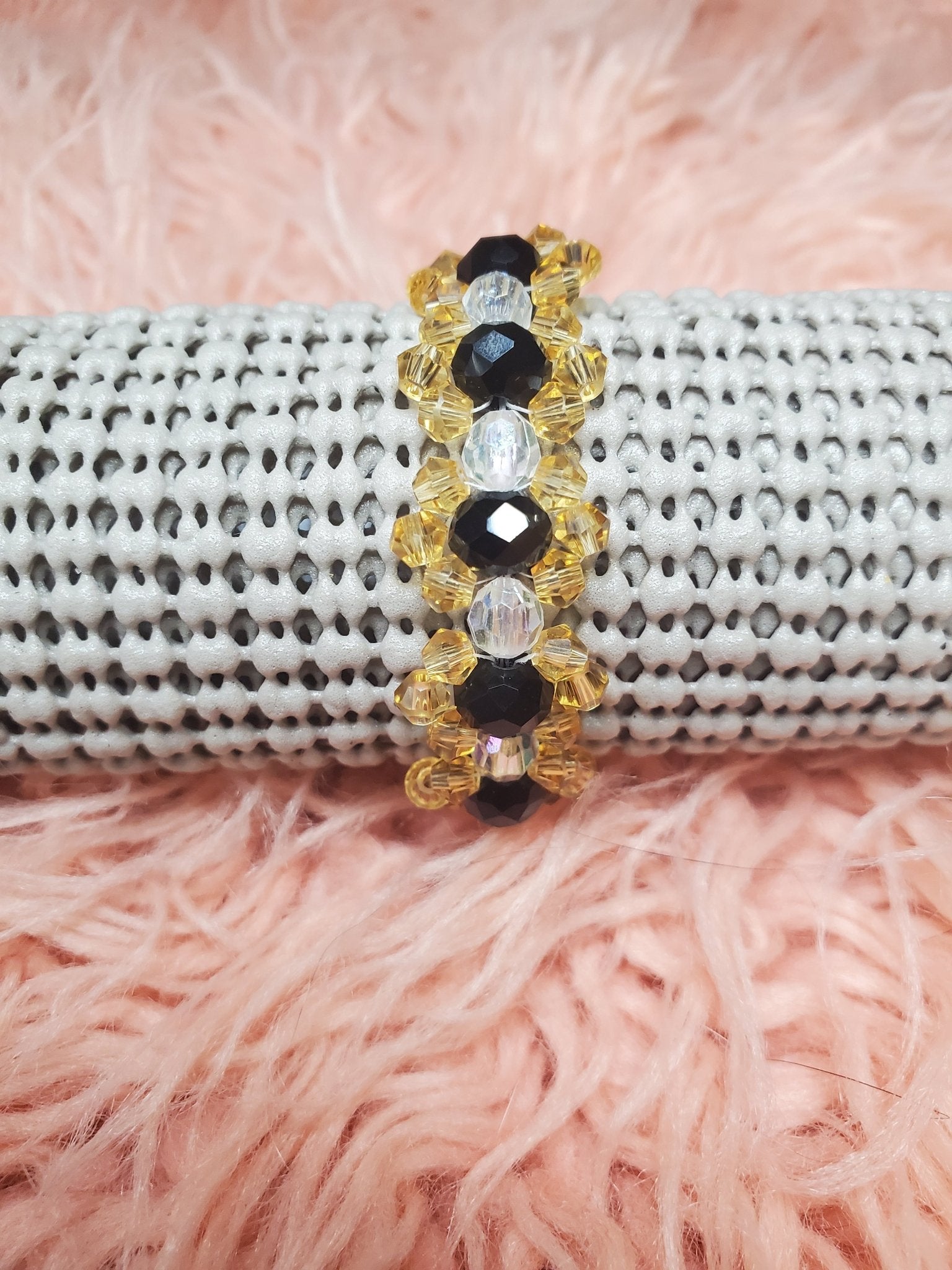 Elegant gold, black, & white bead bracelet - Arts & Scraps