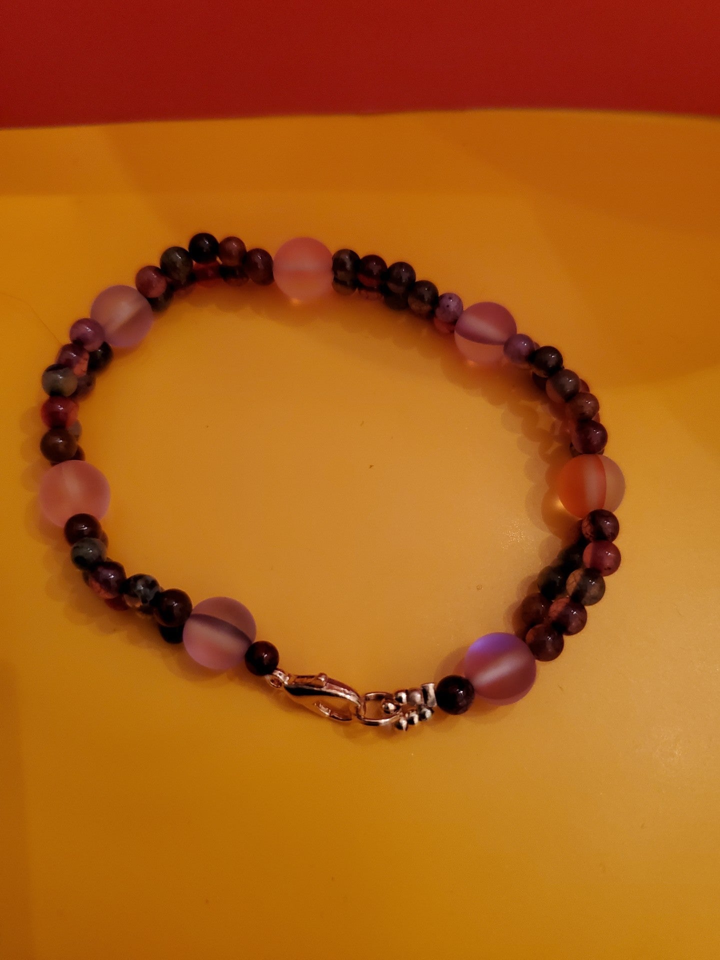Eye catching and light catching beaded bracelet - Arts & Scraps