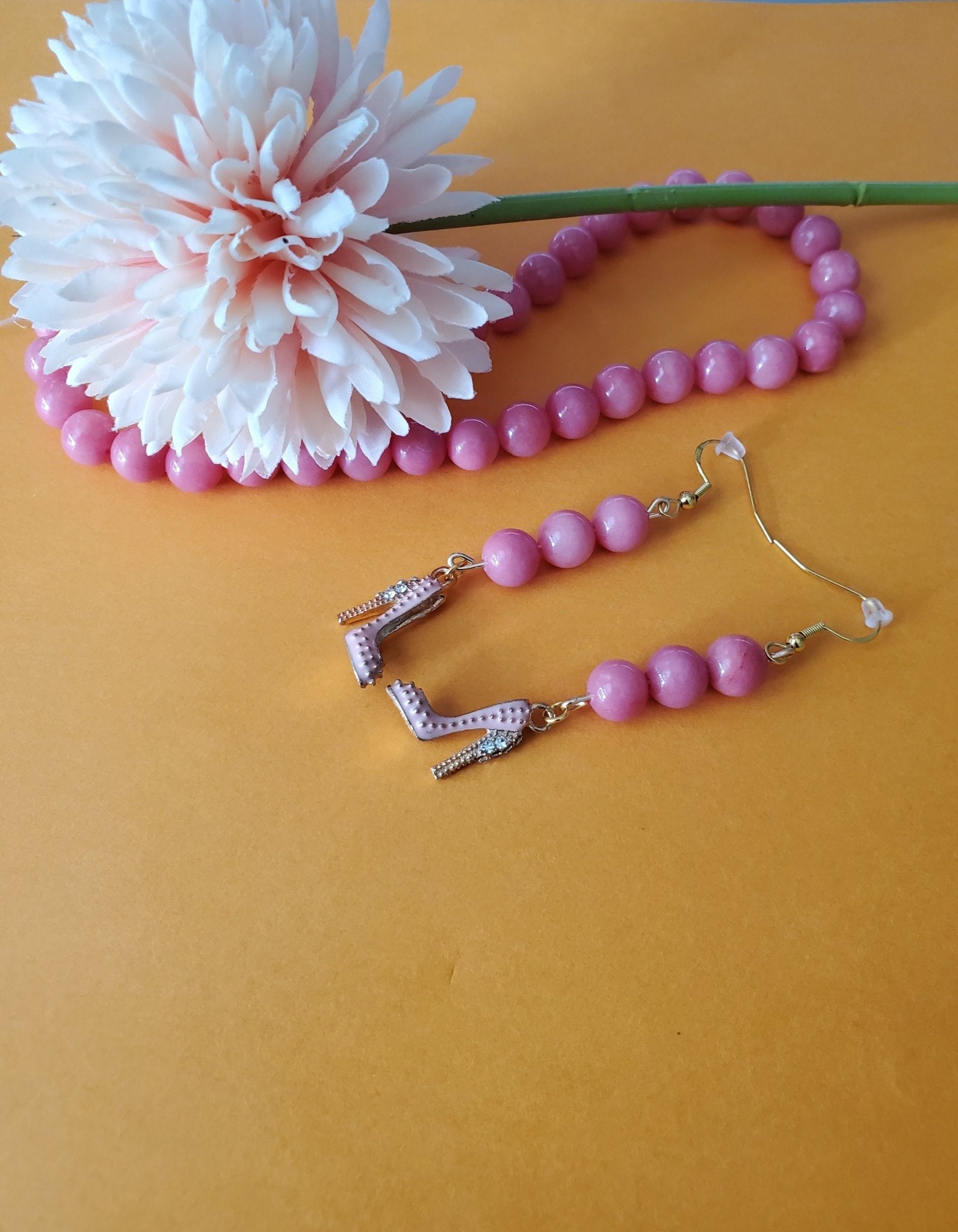 Fun bubble gum high heel charm earrings - Arts & Scraps