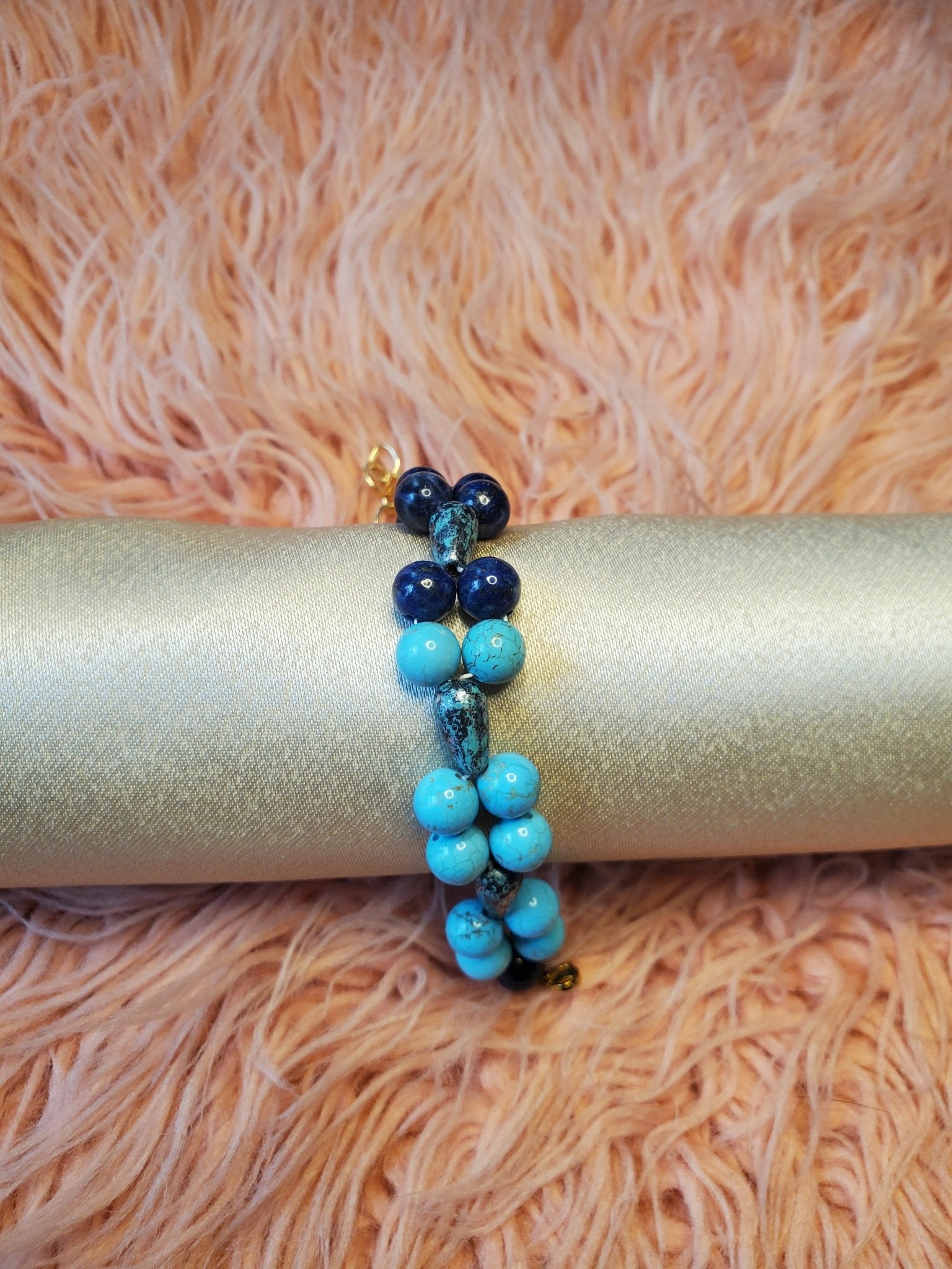 Glass bead elastic light/dark blue bracelet - Arts & Scraps