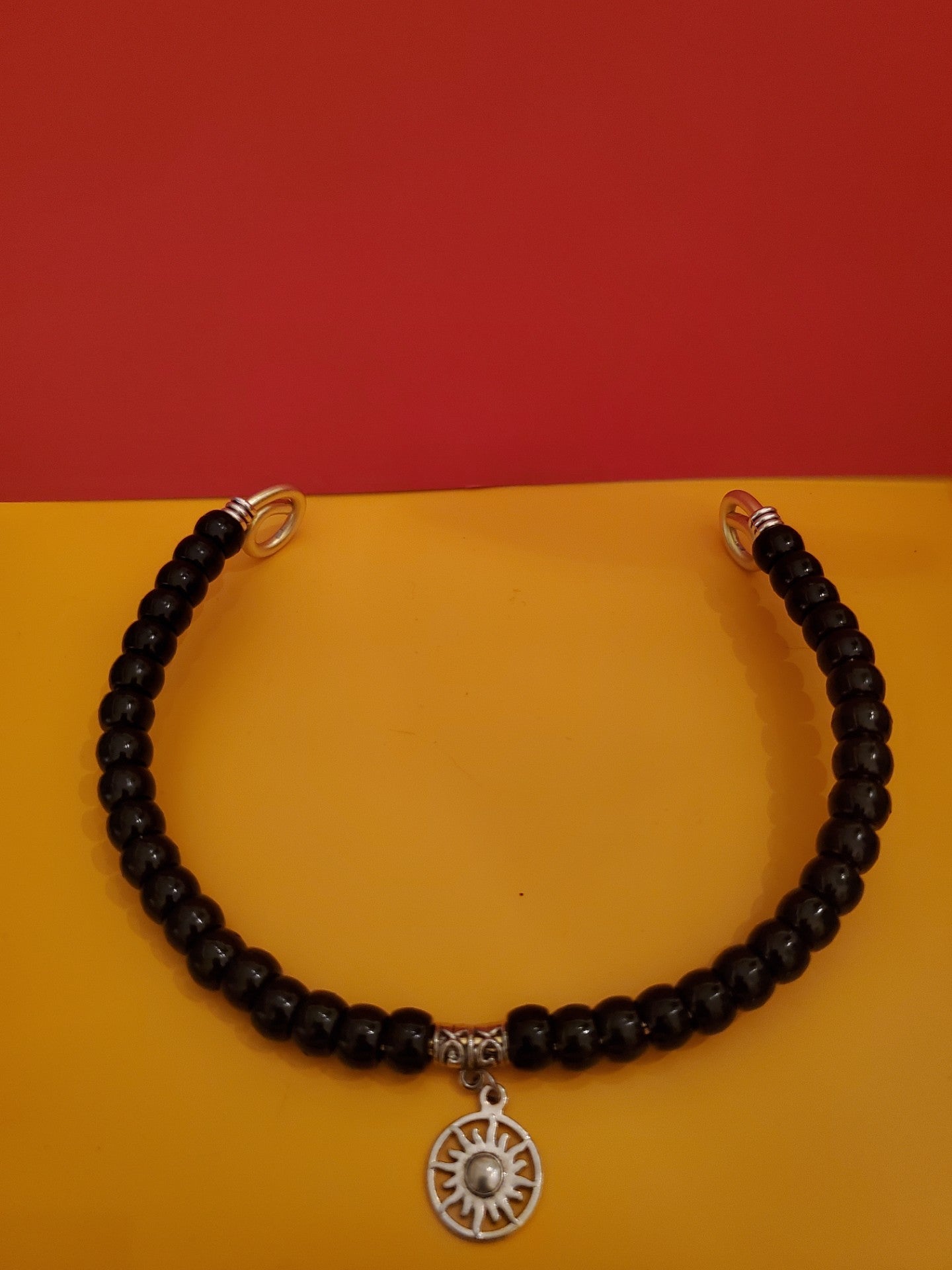 Necklace/choker w/sun charm - Arts & Scraps