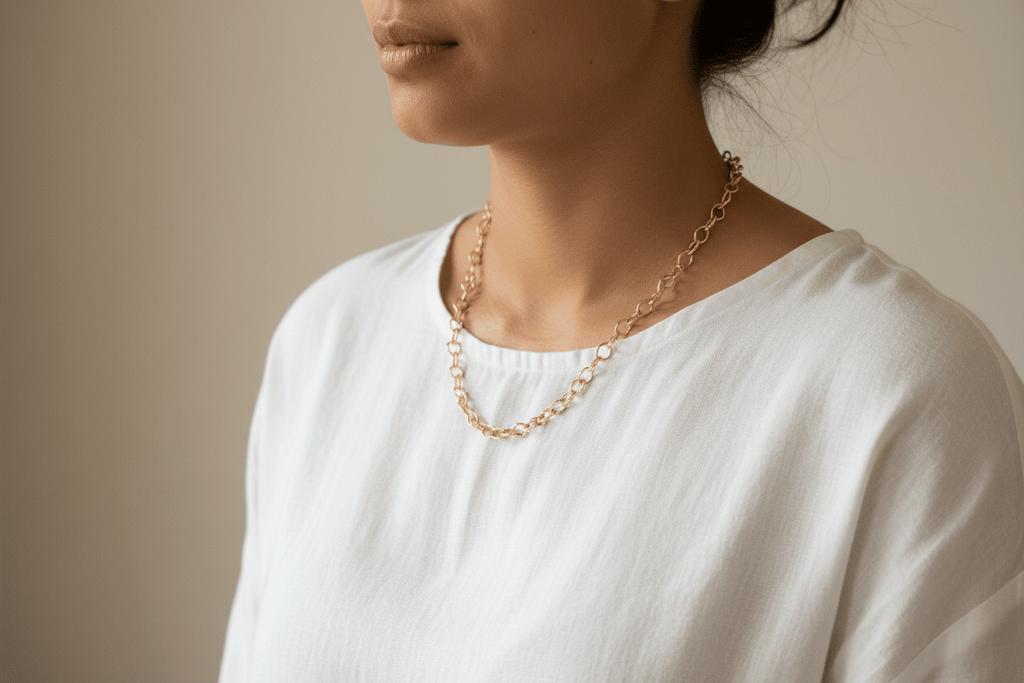 Simple gold tone link chain - Arts & Scraps